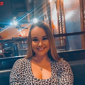 Meet your Posher, Krystal